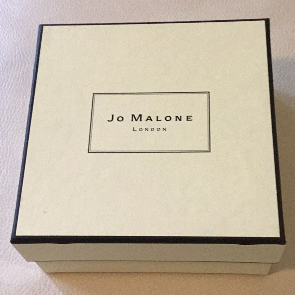 Jo Malone gift box